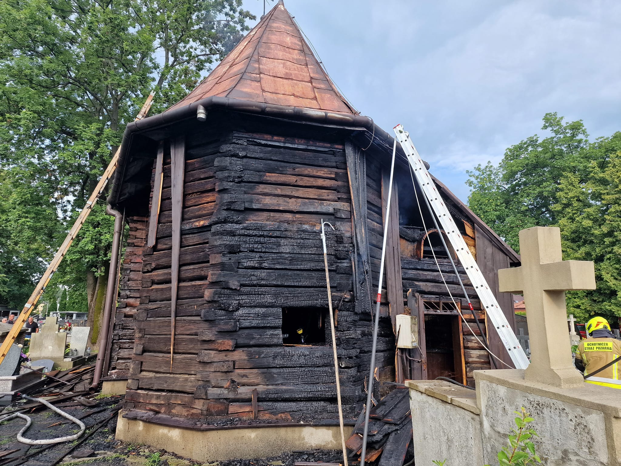 Pożar kościoła na Helenie